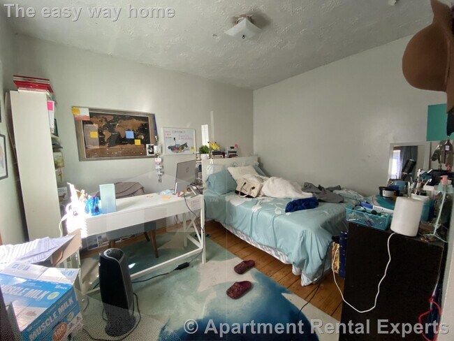 Building Photo - 42 Jay St