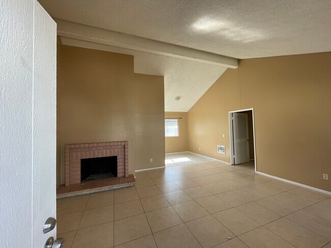 Foto del edificio - 12926 Sycamore St