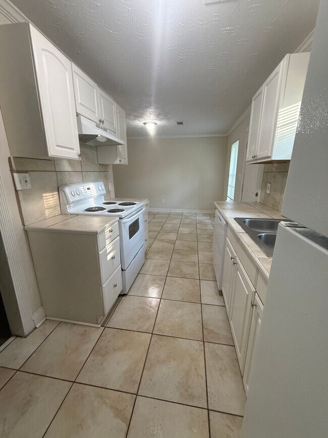 Photo - 4003 W Lake Rd (Jackson, MS) House