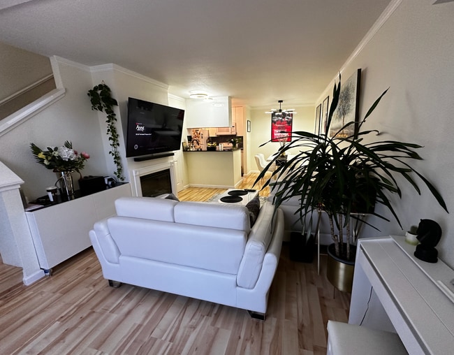 365 Half Moon Ln, Daly City, CA 94015 Townhome Rentals in Daly City