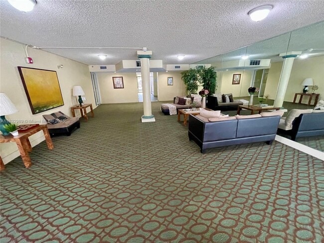 Building Photo - 6861 SW 147th Ave