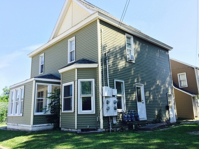 Building Photo - 1632 Waterloo Rd