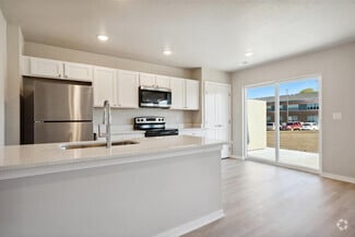 Building Photo - Perry Townhomes