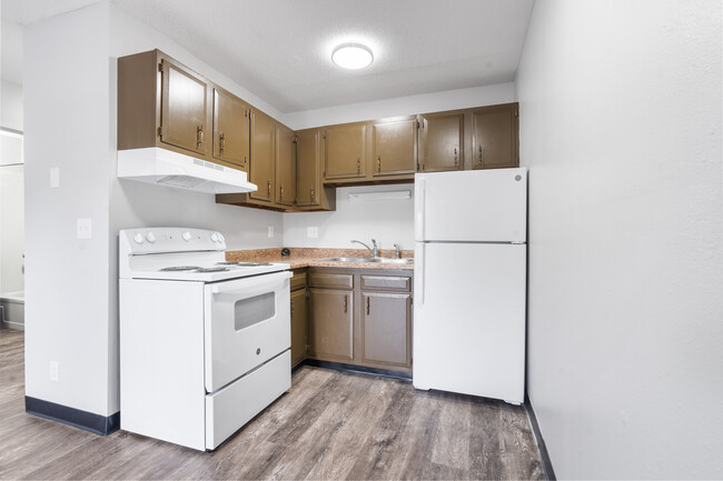 1 Bed Kitchen - Breckenridge Apartments