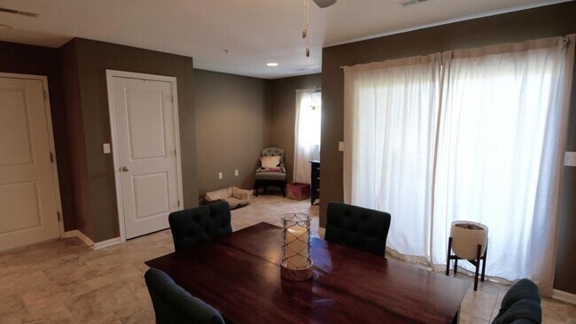 Building Photo - 4301 Rainbow Trout Dr