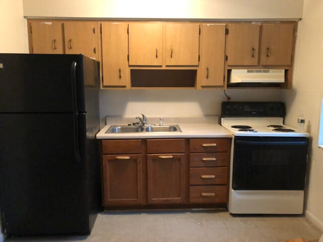 Building Photo - 384 Avenue N