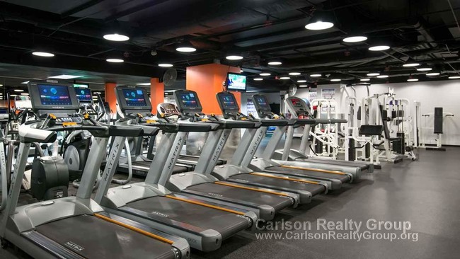 Foto del edificio - 180 N Field Blvd