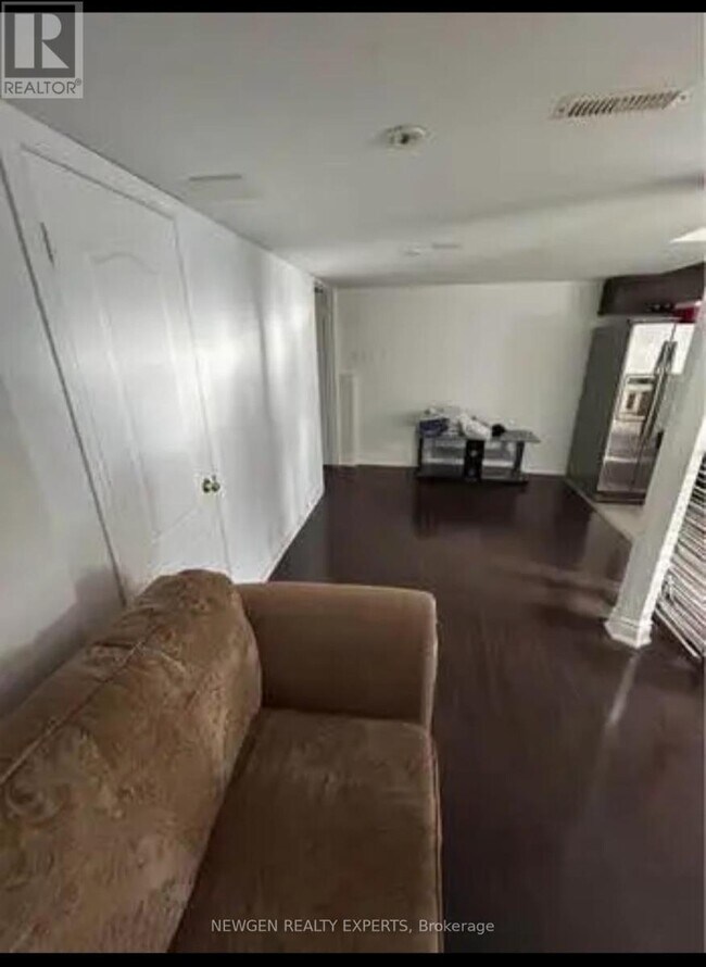 Photo du bâtiment - 476 Staines Rd