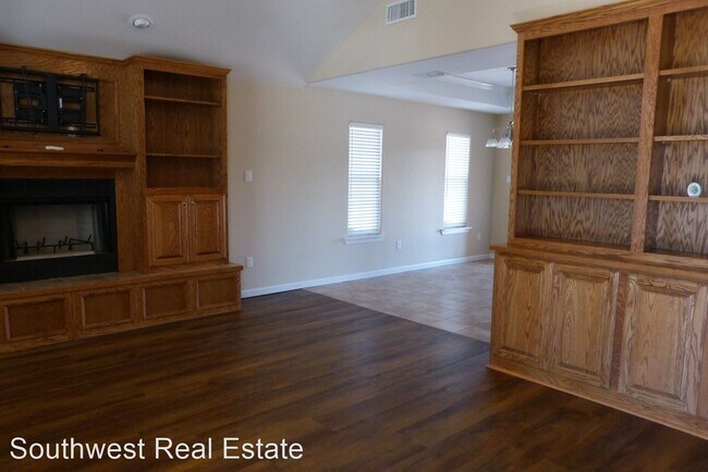 Building Photo - 3 br, 2 bath House - 2104 Reese