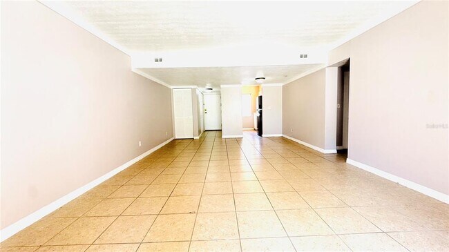 Building Photo - 5508 Pokeweed Ct
