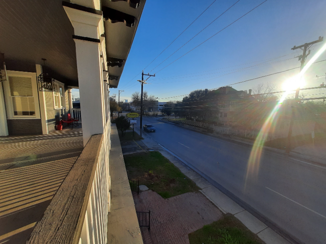 Foto del edificio - 1814 McCullough Ave