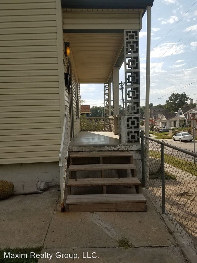 Building Photo - 2215 Mason St