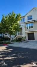 Building Photo - 425 Kylie Ln
