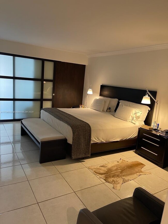 Foto del edificio - 600 Grapetree Dr