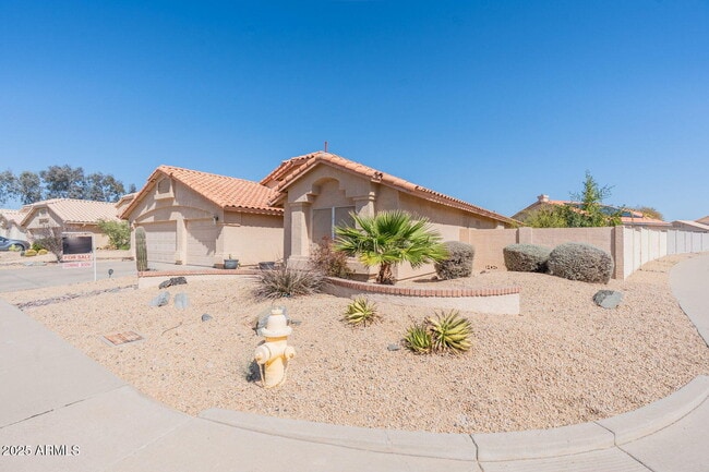 Building Photo - 7910 W Adobe Dr