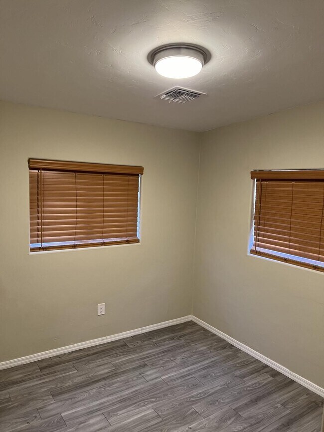 Foto del edificio - 2130 S 7th Ave