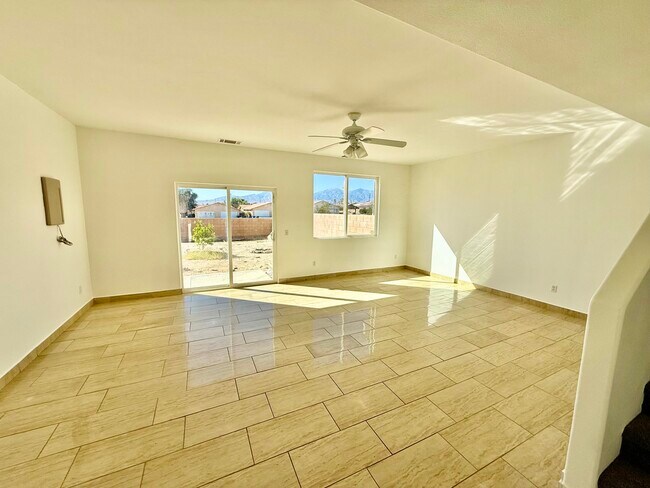 Building Photo - 13827 Luis Dr