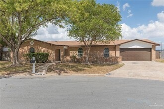Building Photo - 1718 Tulip Ave