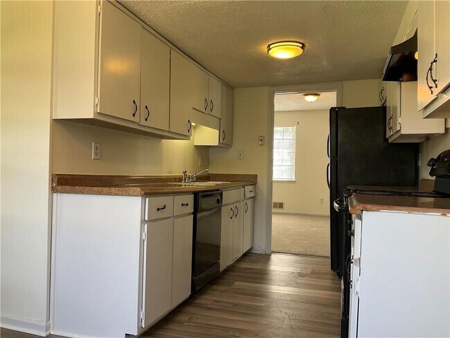 Foto del edificio - 6354 Shannon Pkwy