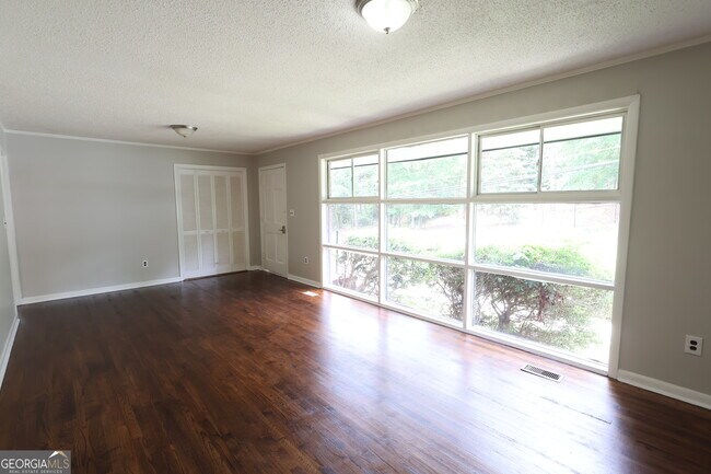 Foto del edificio - 1465 Irwinton Rd