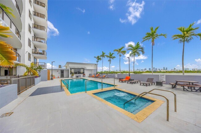 Foto del edificio - 2301 SW 27th Ave