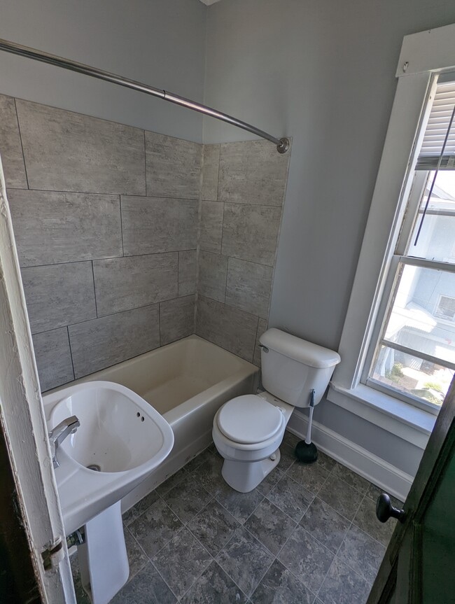 Bathroom - 502 N 16th St