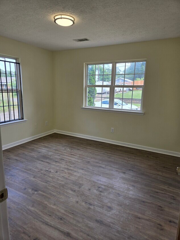 Building Photo - 4012TR
