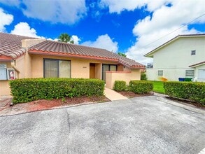 Building Photo - 3551-3559 Riverside Dr