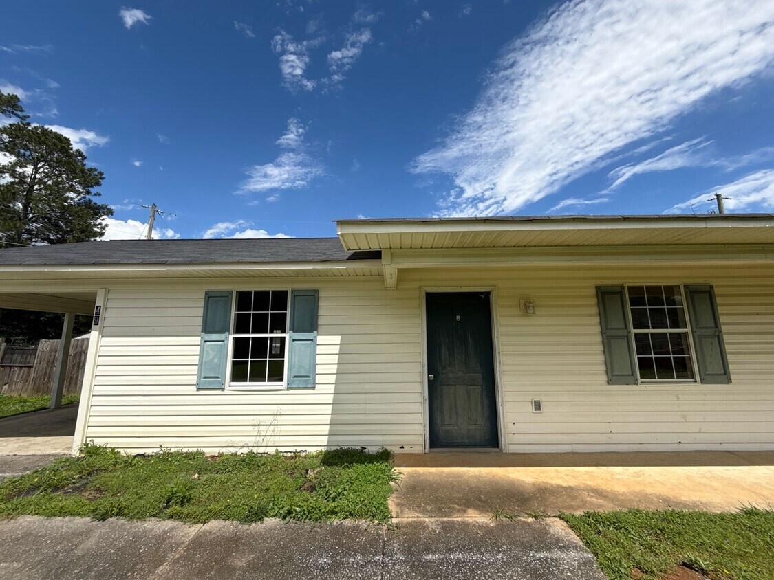 Foto principal - 49 Bert Rd NE