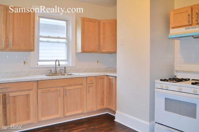Building Photo - 2 br, 1 bath Condo - 8 Cole Ave 2 Unit 2