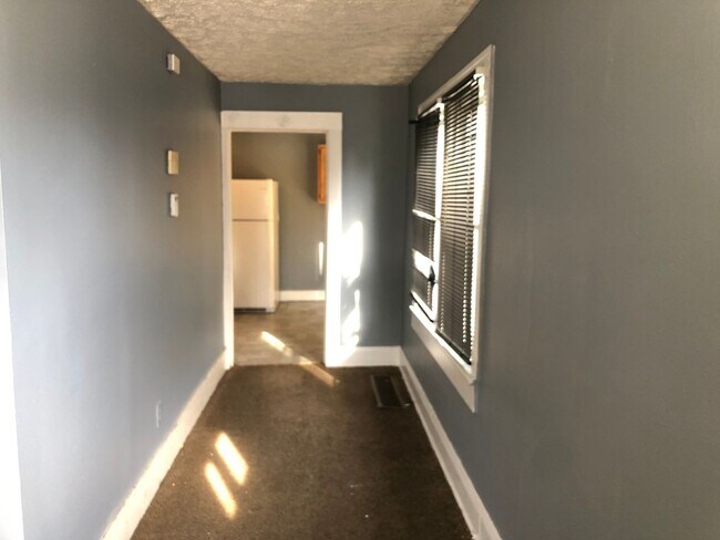 Foto del edificio - 5 BED 2 BATH SINGLE FAMILY HOME IN PURITAS...