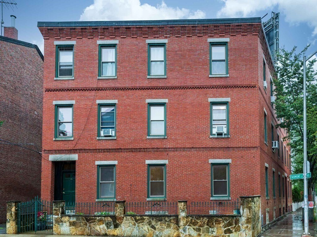 Primary Photo - 76 Fairmont St