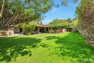 Building Photo - 2115 E Balboa Dr