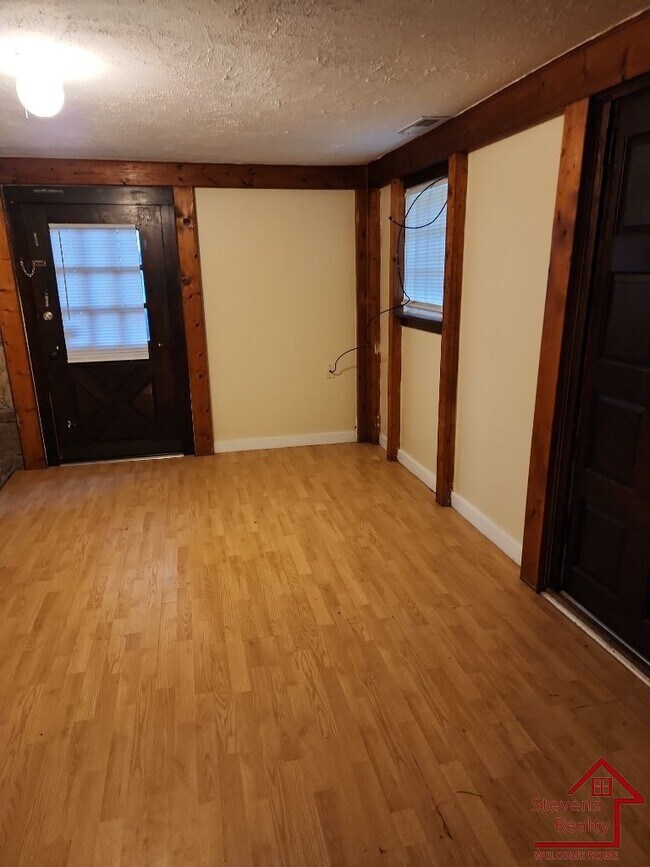 Foto del edificio - 621 Murray Rd NW
