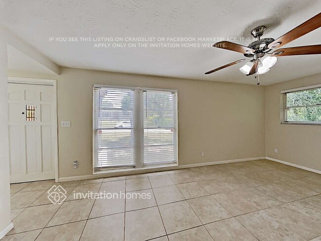 Foto del edificio - 207 Redwood Ave