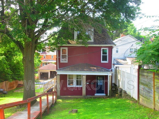 Photo - 620 Loretta St Townhome