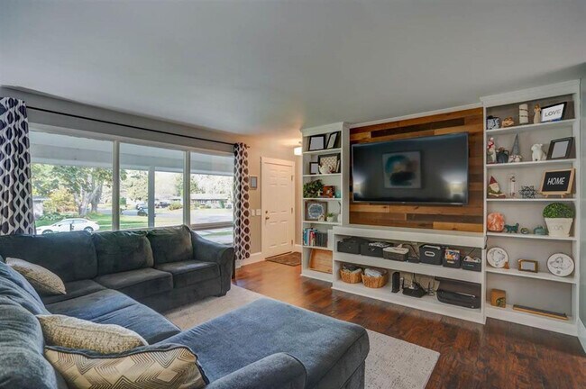 Foto del edificio - 5519 Leanne Ln