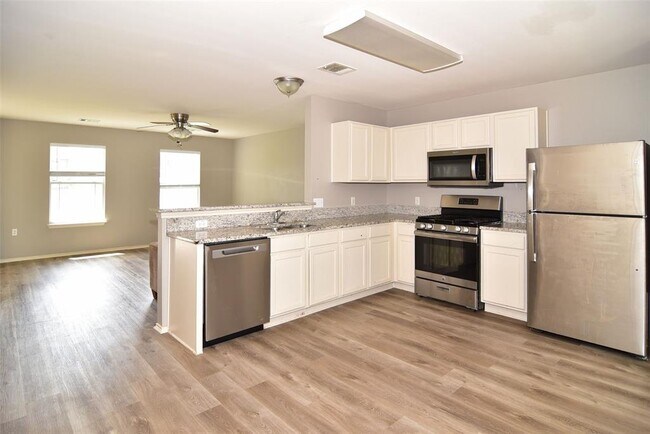 Building Photo - 11525 Hungry Horse Dr