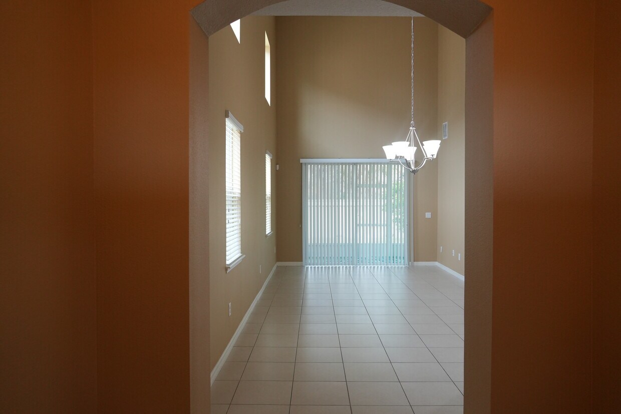 Foto principal - 2212 Lennox Dale Ln