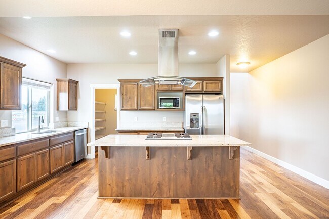 Foto del edificio - NE 3 Bdrm, 2 Bath House, Air Conditioning,...