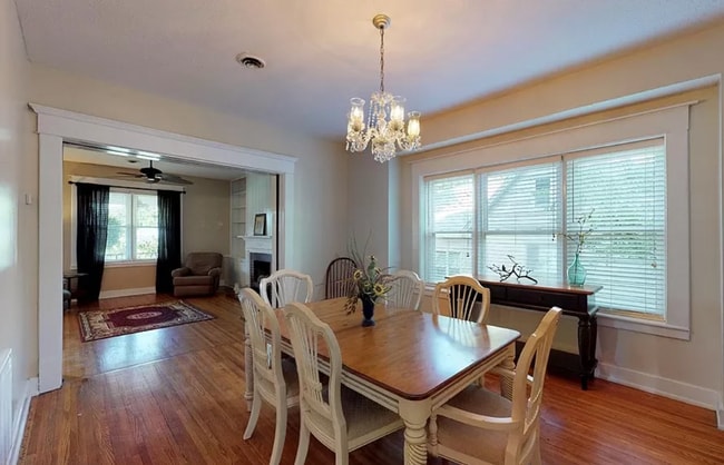 Foto del edificio - 178 W Broadway St