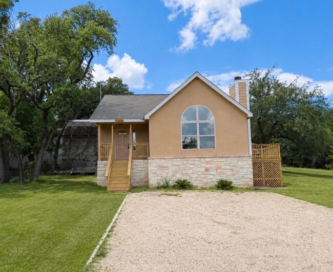 Building Photo - 1127 Eastview Dr