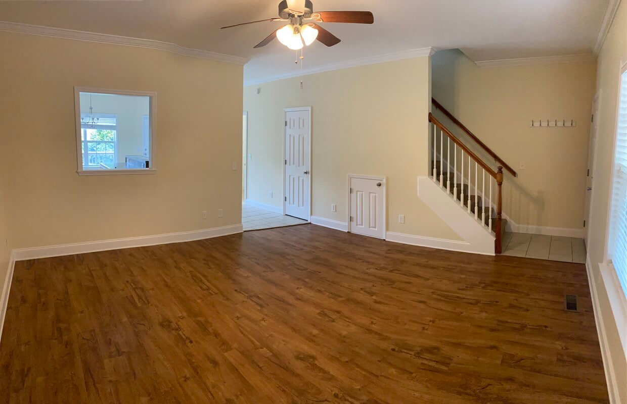 Primary Photo - 1700 New Castle Dr NE