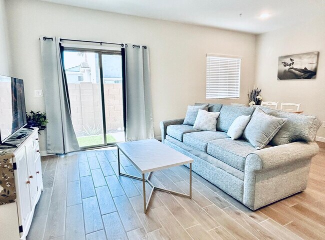 Building Photo - 7508 S 75th Dr