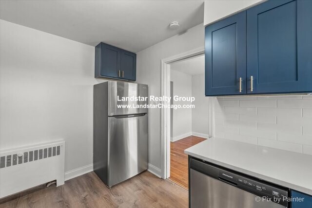 Building Photo - 2723 W Berwyn Ave