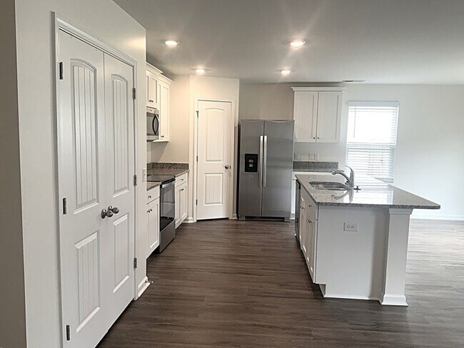 Foto del edificio - 1058 Jt Westfield Dr