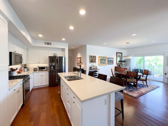 Kitchen - 12915 Park Pl