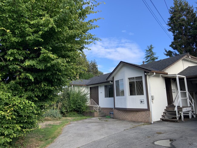 Building Photo - 5342-539A 9a Ave