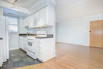 Building Photo - 1627 Massachusetts Ave SE
