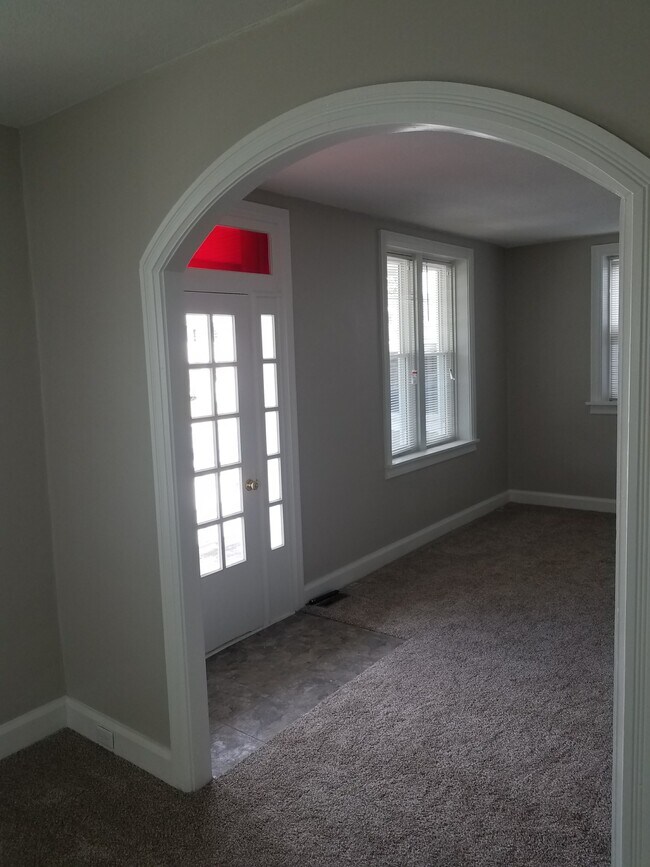Living Room - 403 W Main St
